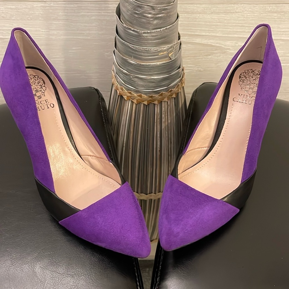 New Vince Camuto Purple Jewel and Black  Pumps 8